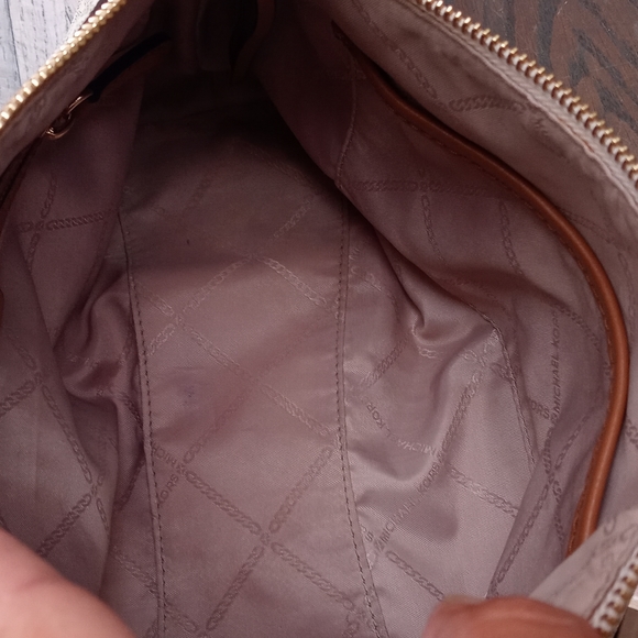 MICHAEL KORS BROWN AND WHITE CROSSBODY PURSE - Picture 10 of 13